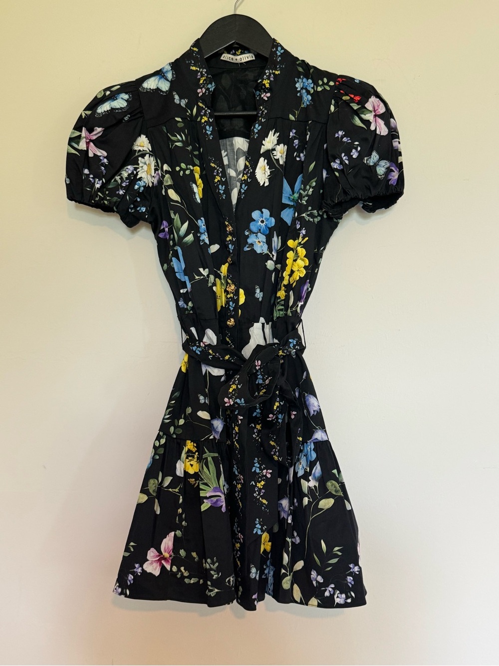 Alice + Olivia Cora Floral Tiered Mini Shirt Dress โ Approx. XS - Picture 9 of 14